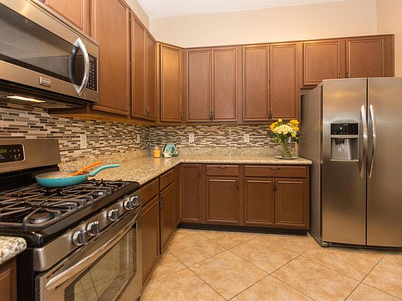 4th image of 8084 N Sombrero Point Dr
