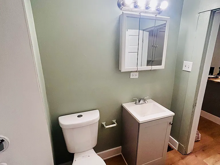 724 Central Ave — Photo 13