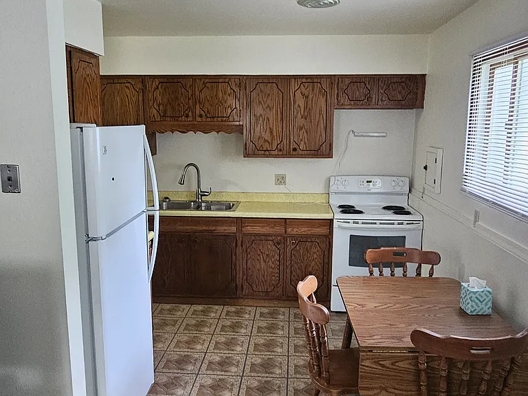 729 Halbert St #2 — Photo 6