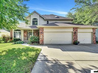 7501 Karl Dr, Lincoln, NE 68516