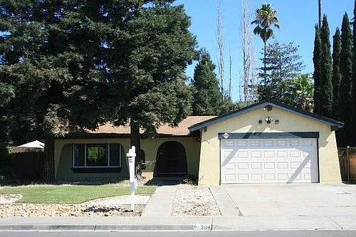394 Pearl Dr photo 1