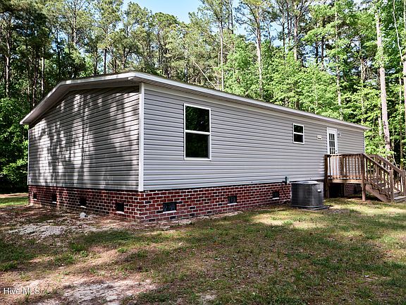 5th image of 123 Seabreeze Road