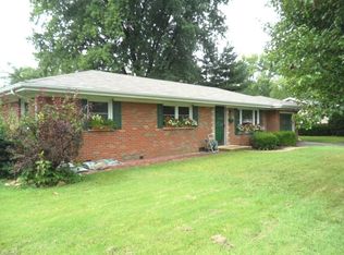 214 Bel Air Dr, Mascoutah, IL