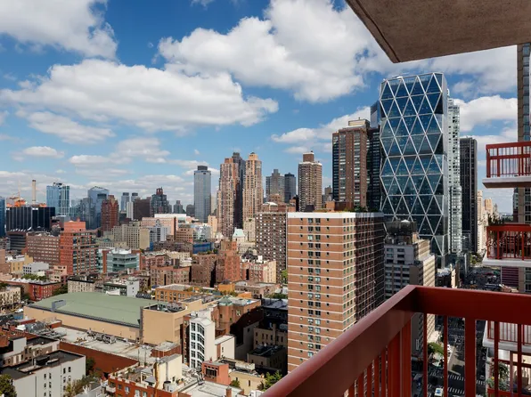 260 West 52nd Street image 5 of 6