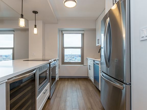 3rd image of 3600 N Lake Shore Dr APT 1425