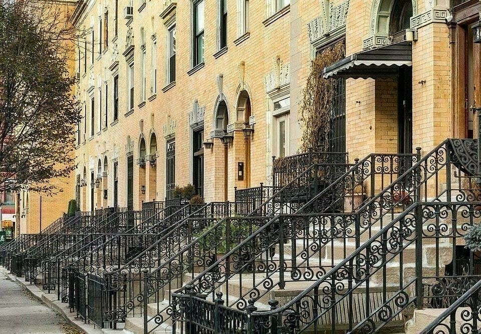 1st image of 208 W 138th St #C