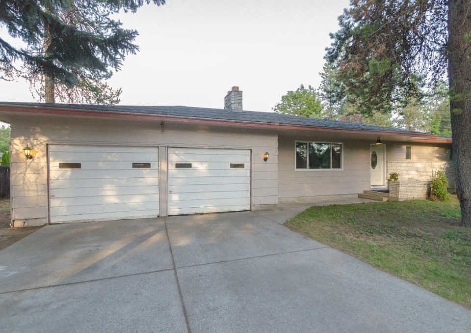 1st image of 3870 N Honeysuckle Dr