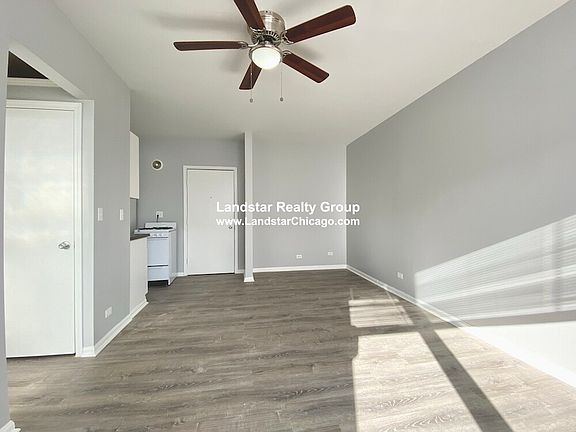 2nd image of 4031 N Kenmore Ave APT 407