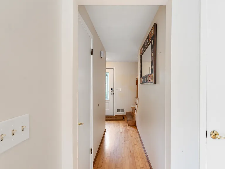 20 Paddington Dr — Photo 9