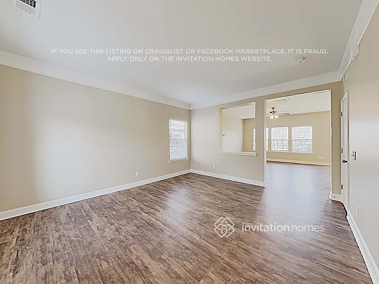 15217 Superior St — Photo 4