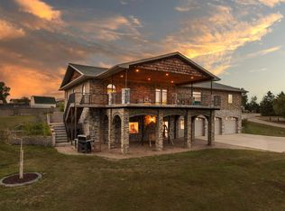 512 4th Ave SW, Surrey, ND 58785