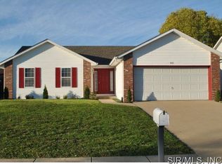 621 Wintergreen Dr, O Fallon, IL 62269