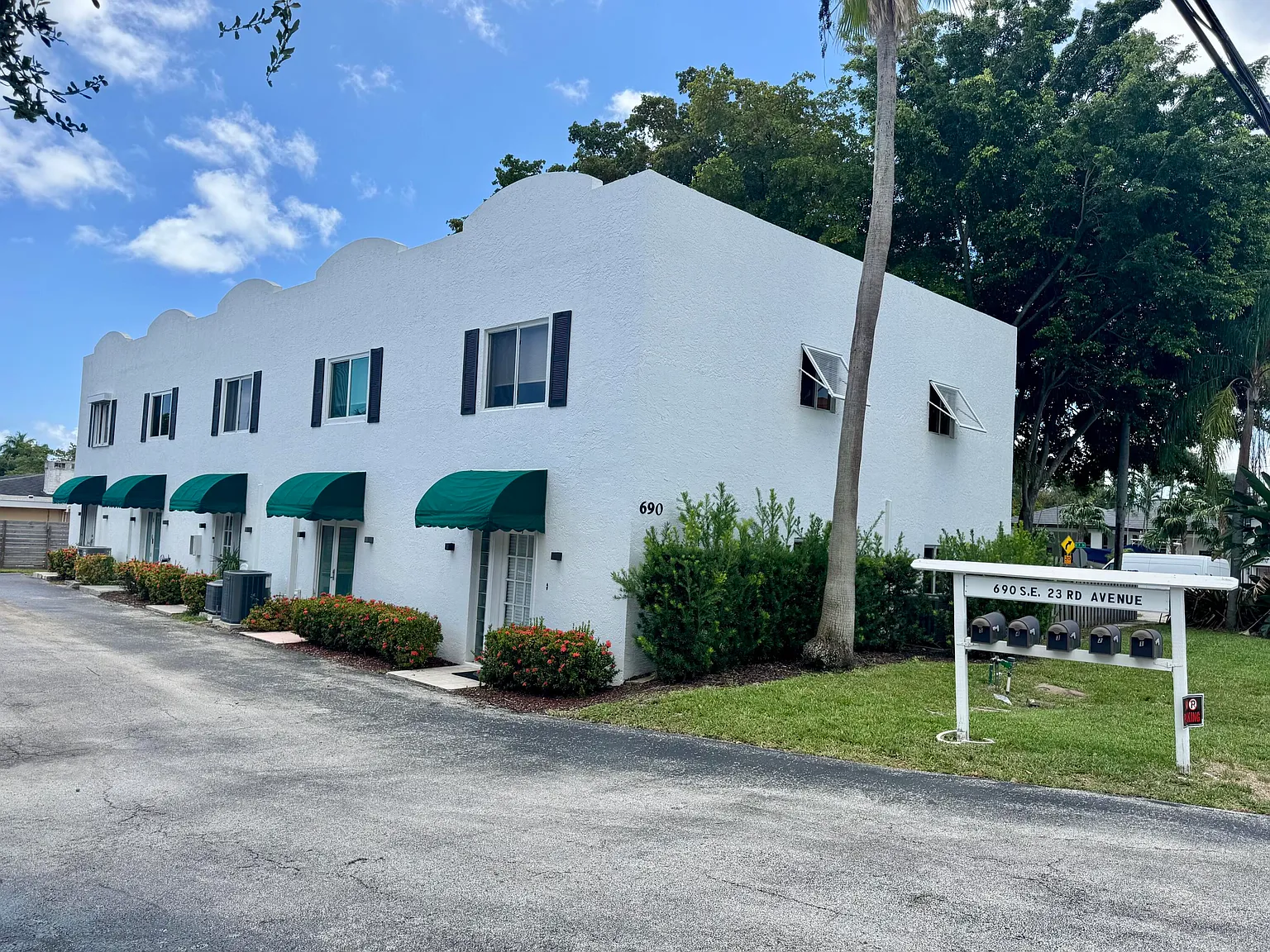 2 bed, 2.5 bath, 1055 sqft, $2,850 — Photo 3