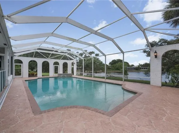 4903 WOODLANDS Boulevard, Tamarac, FL 33319