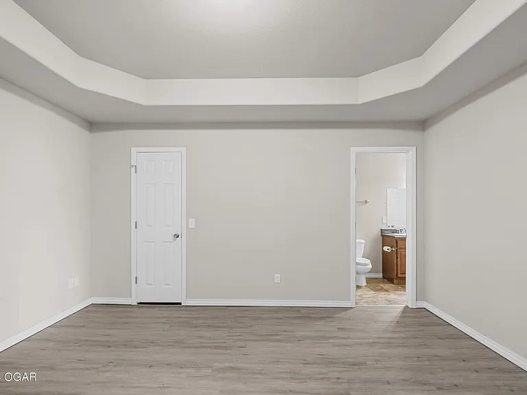 2044 Mississippi Ave — Photo 15