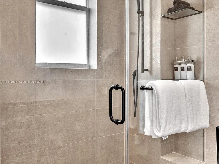 250 NW 23rd St #410 — Photo 24