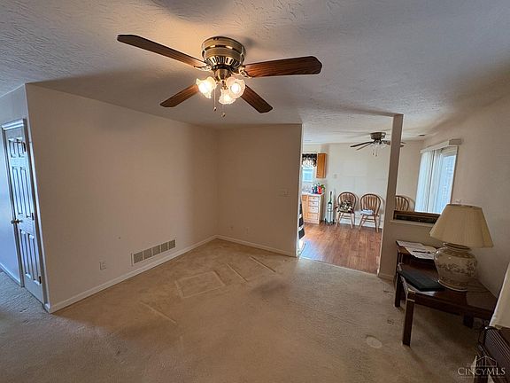 4th image of 50 W Persimmon Dr
