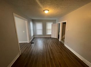 221 1/2 S Huntington St, Medina, OH 44256