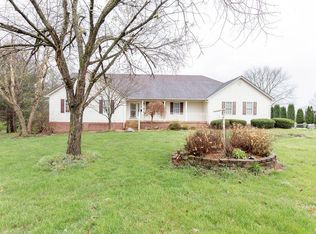 114 Greystone Dr, Nicholasville, KY 40356