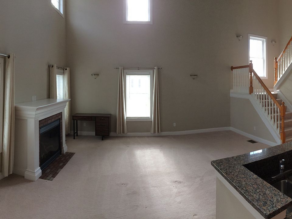 1st image of 7589 Woodland Ave