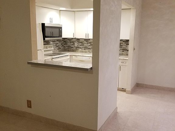 3rd image of 615 Brittany Park #M