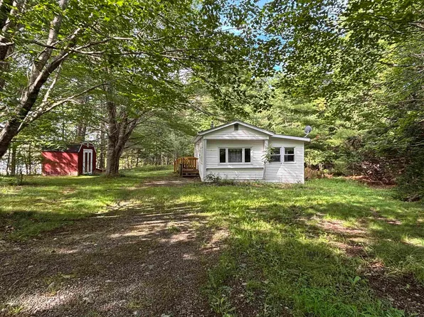129 Rhodenizer Rd, Lunenburg, NS B4V 4K7