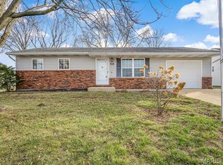 26 Dwight St, Waterloo, IL 62298