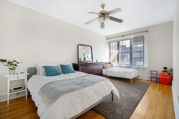 Sold by Compass | media 25