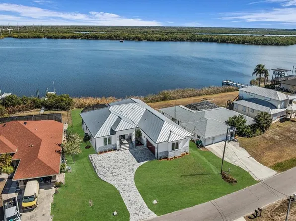 2228 Harbour Dr, Punta Gorda, FL 33983