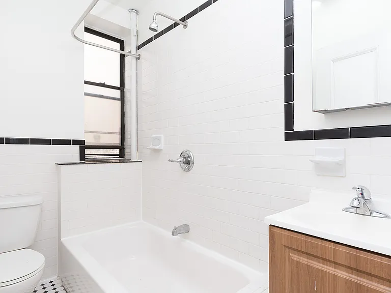 250 Washington Ave #D2 — Photo 10