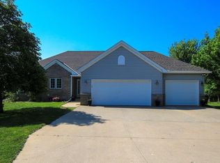 16949 236th Cir, Hutchinson, MN 55350