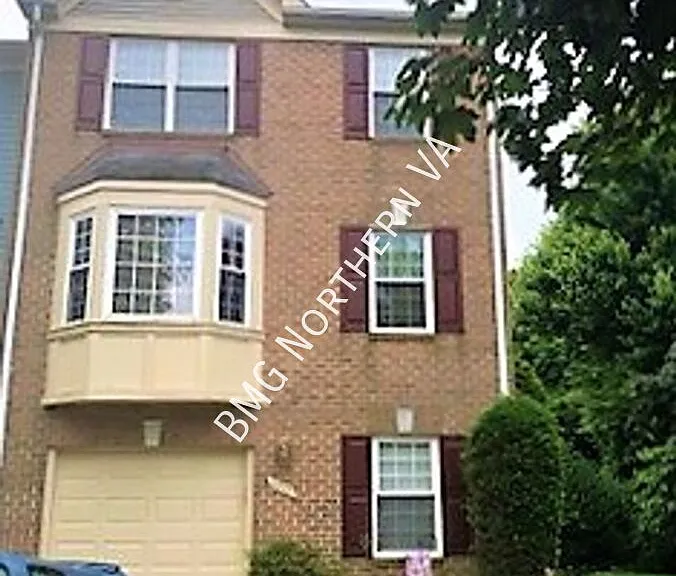 6015 Keble Dr — Photo 2