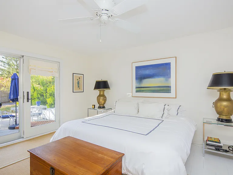 21 S Beach Rd — Photo 9