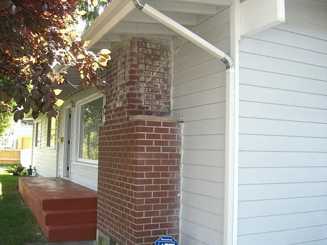 1st image of 4922 N Vassault St