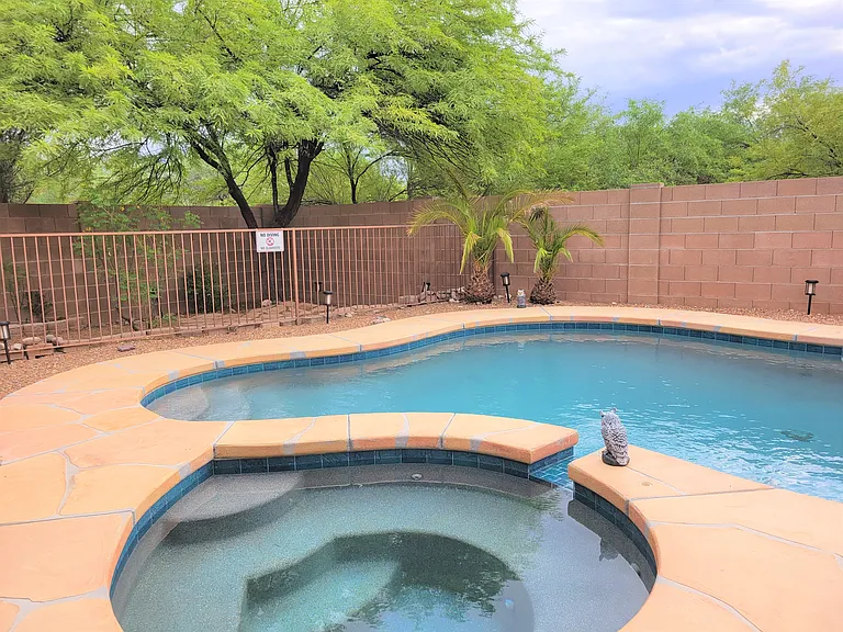 Pool with spa. Renters are responsible to pay the gas to heat either.