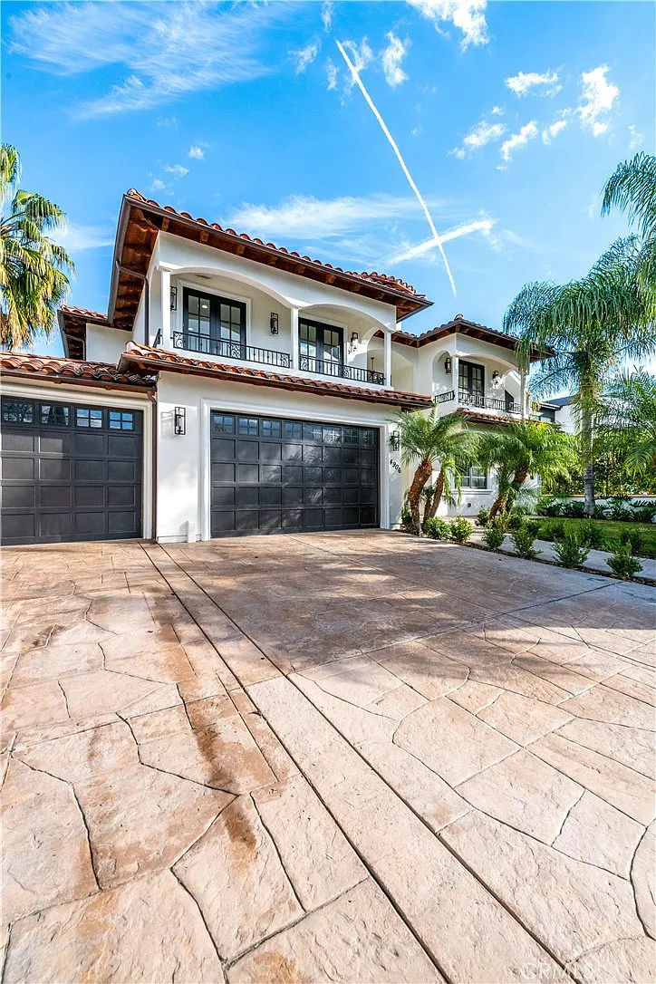 5 bed, 5.5 bath, 4654 sqft, $19,000 — Photo 4