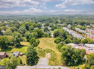 N Hall Ave, Purcellville, VA 20132