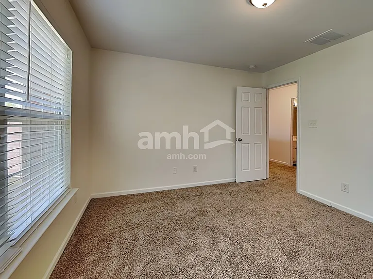 1440 Cantwell Ct — Photo 18