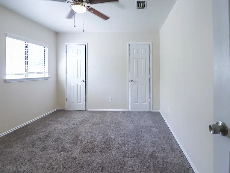 404 Jennifer Cir — Photo 29
