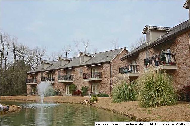 2nd image of 888 S Kenilworth Pkwy APT 5B