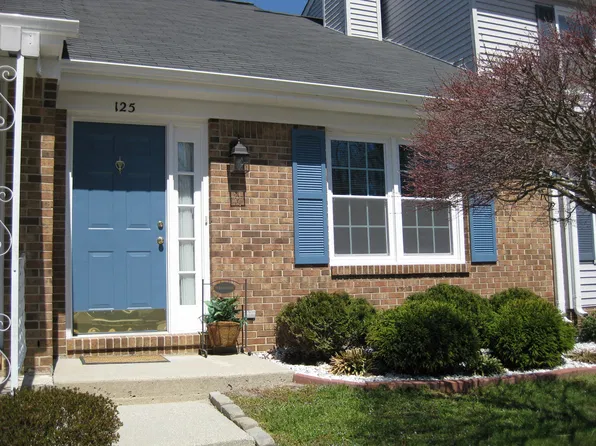 125 Briarwood Pl, Yorktown, VA 23692