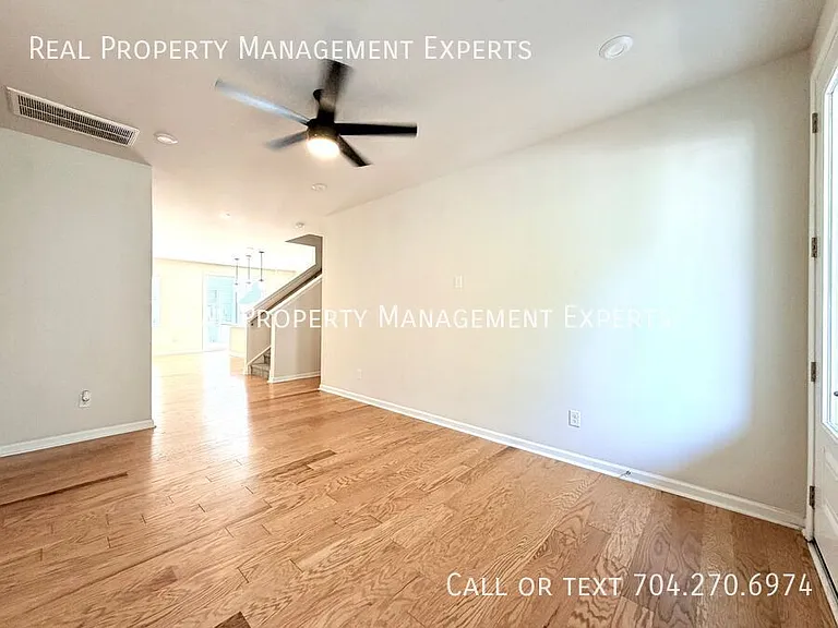 6016 Caprera Way — Photo 7