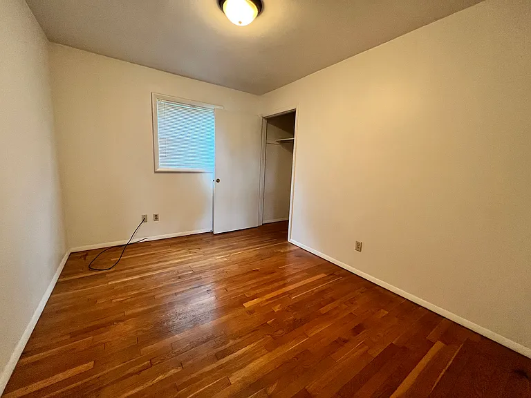 101 Londonderry Rd — Photo 13