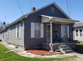 936 Vandalia St, Witt, IL 62049