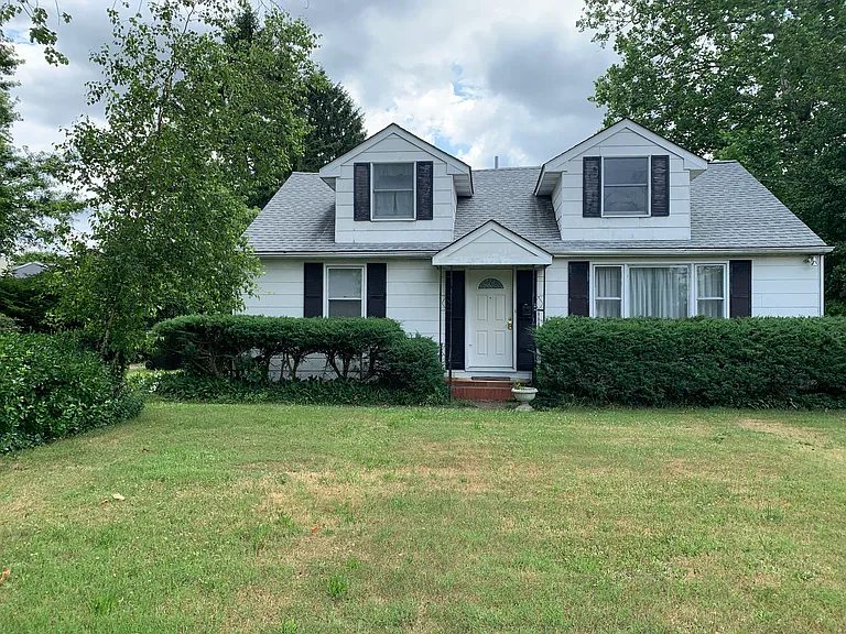 2510 New Albany Rd — Photo 3