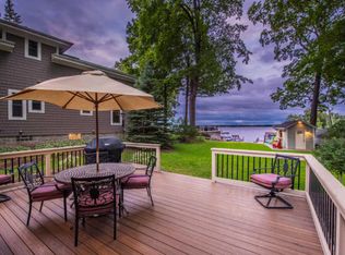 W336N6455 Lakeview Ln, Oconomowoc, WI 53066