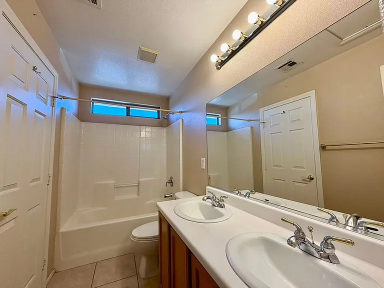 4832 Thackerville Ave — Photo 11