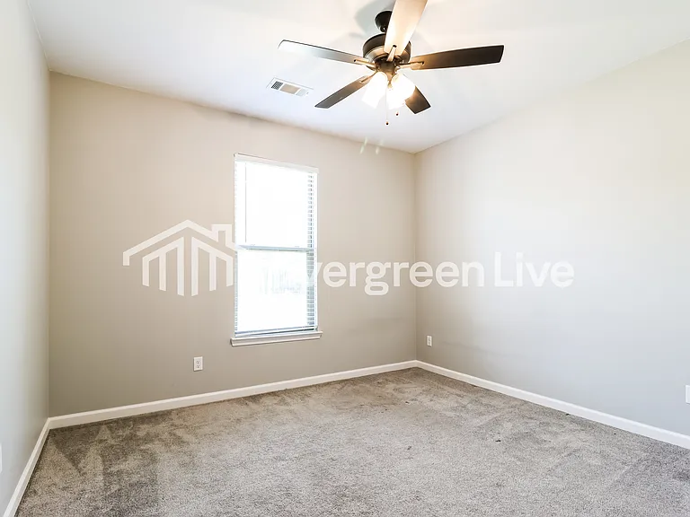 4568 Western Woods Dr — Photo 10
