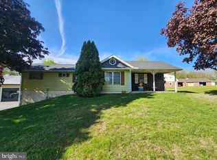 1692 Gish Rd, Manheim, PA 17545