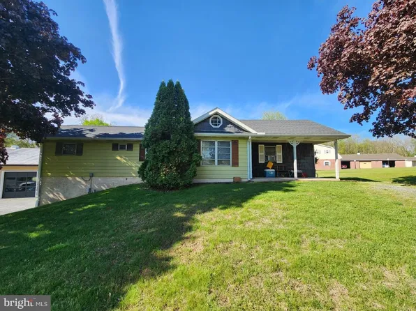 1692 Gish Rd, Manheim, PA 17545